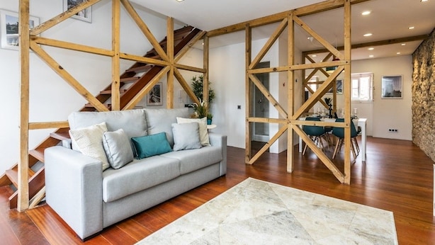 อพาร์ทเมนท์, 2 ห้องนอน (Duplex) | ห้องนั่งเล่น