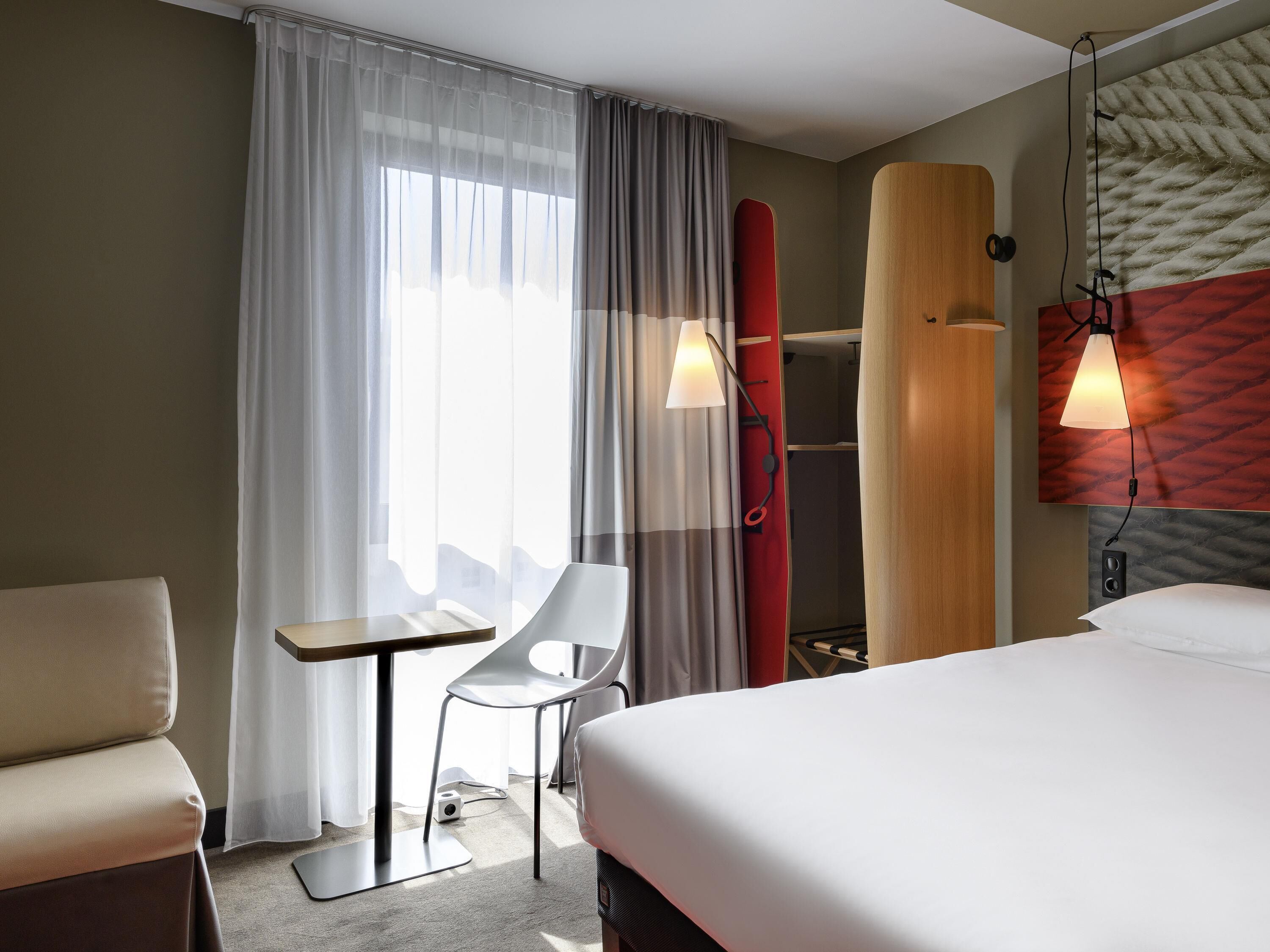 Family Room (1 double bed and extra bed) | Hypo-allergenic bedding, desk, laptop workspace, blackout curtains