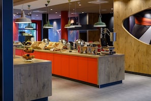 Daily buffet breakfast (EUR 16 per person)