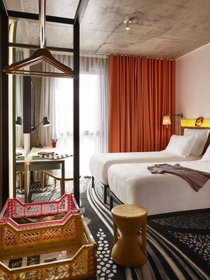 Twin Room, 2 Twin Beds (Medium Mama) | Premium bedding, in-room safe, desk, soundproofing - Mama Shelter Lille (Lille)