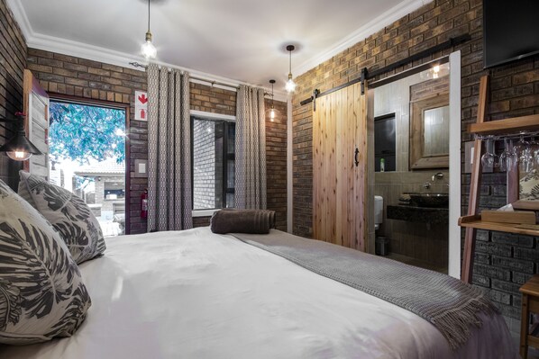 Minibar, coffres-forts dans les chambres, décoration personnalisée