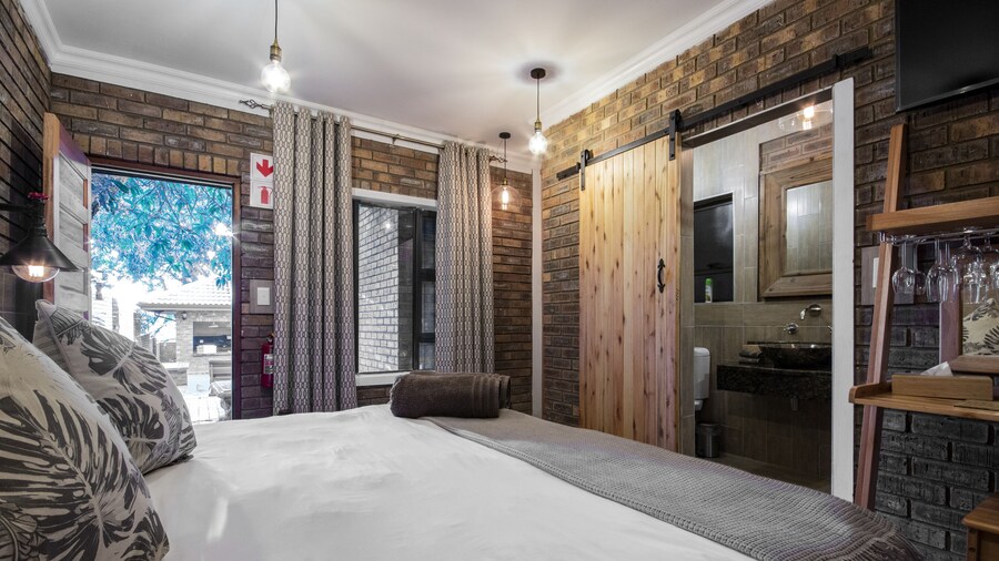 St Lucia Livingston Lodge