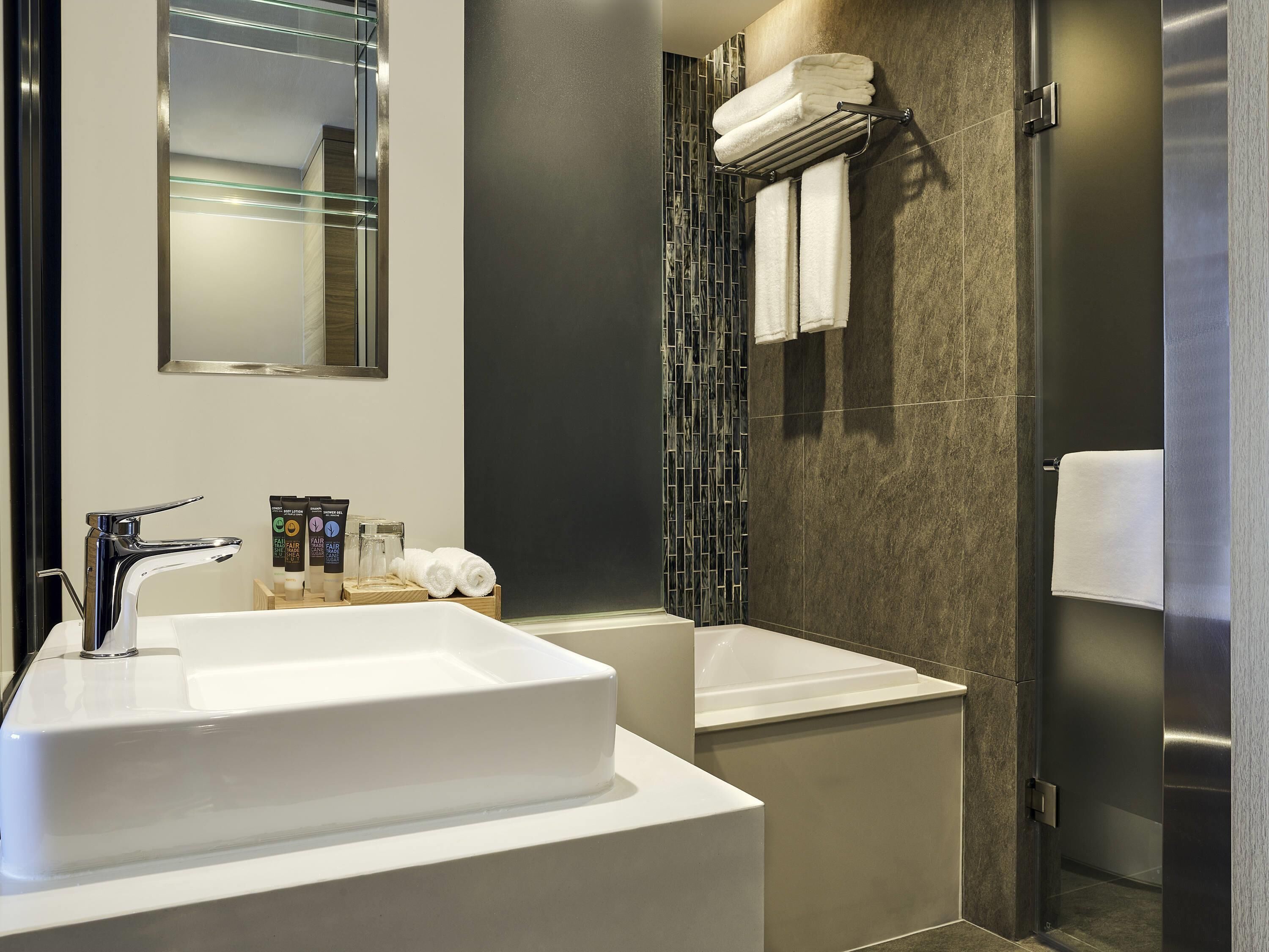 Hypo-allergenic bedding, minibar, in-room safe, desk