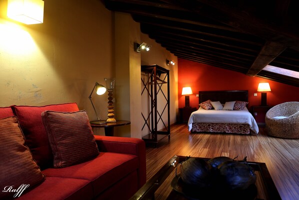 7 Schlafzimmer, hochwertige Bettwaren, Daunenbettdecken