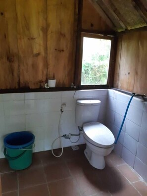 Shared Dormitory | Bathroom
