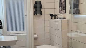 Chambre Quadruple Supérieure, salle de bains attenante | Salle de bain