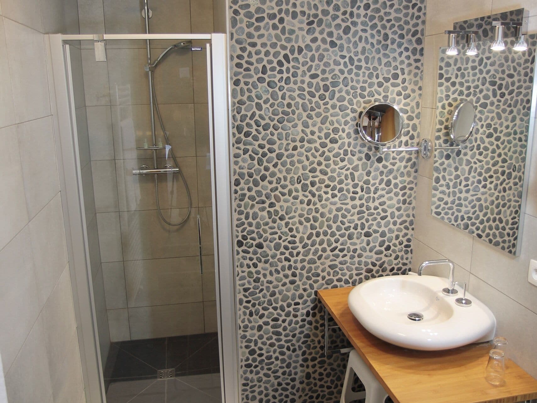 double room, ensuite | bathroom