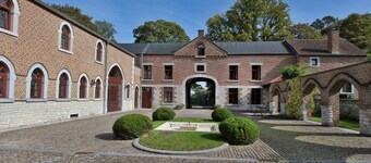 Hotel - Ferme du Chateau D'ahin