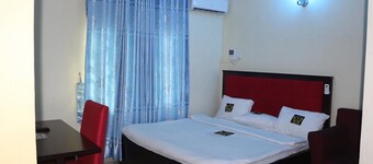 湯瑪斯維爾飯店