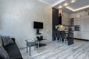 Apartment | Living area | Flat-screen TV - Elite Apartments Tartaczna DeLuxe (Gdansk)