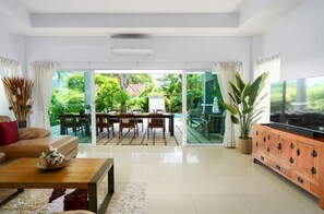 Televisión LCD y reproductor de DVD 