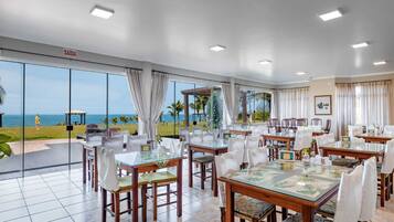 Desayuno bufé gratuito y diario