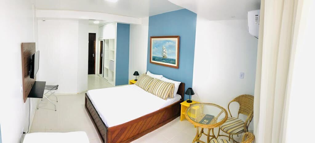 Minibar, free WiFi, bed sheets