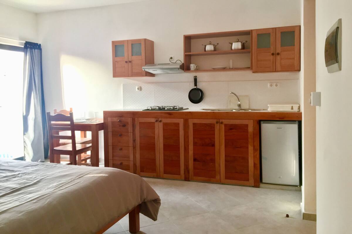 Studio, Non Smoking | In-room safe, blackout drapes, WiFi (free), bed sheets