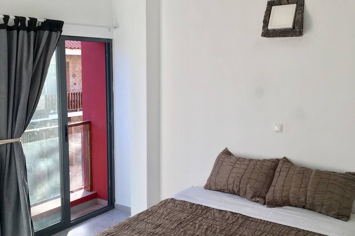 In-room safe, blackout drapes, WiFi (free), bed sheets
