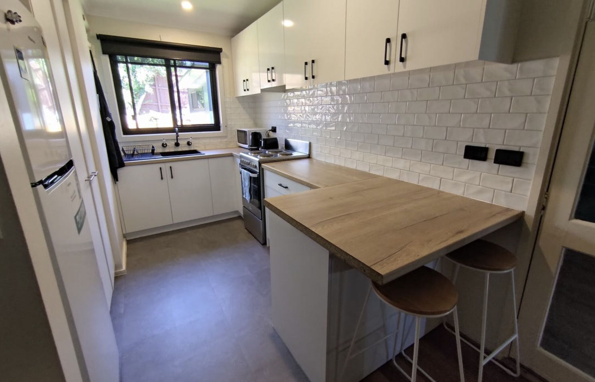 Fridge, microwave, oven, dishwasher