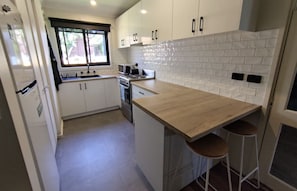 Réfrigérateur, micro-ondes, four, lave-vaisselle