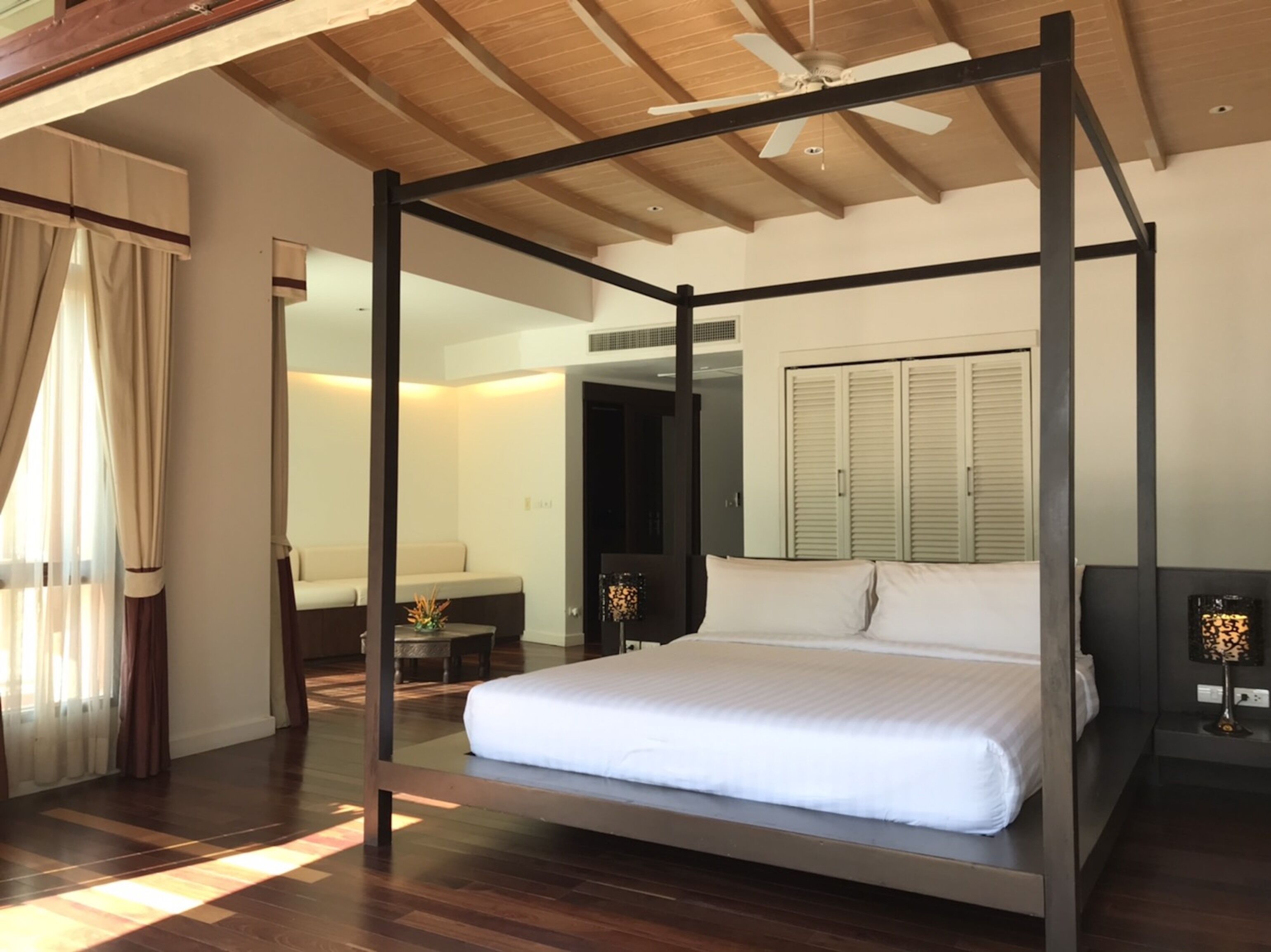4 habitaciones, escritorio y wifi 
