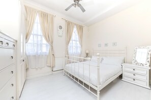 Apartment, 1 Bedroom | View from room - Spacious Apartment in Trendy Islington (London)