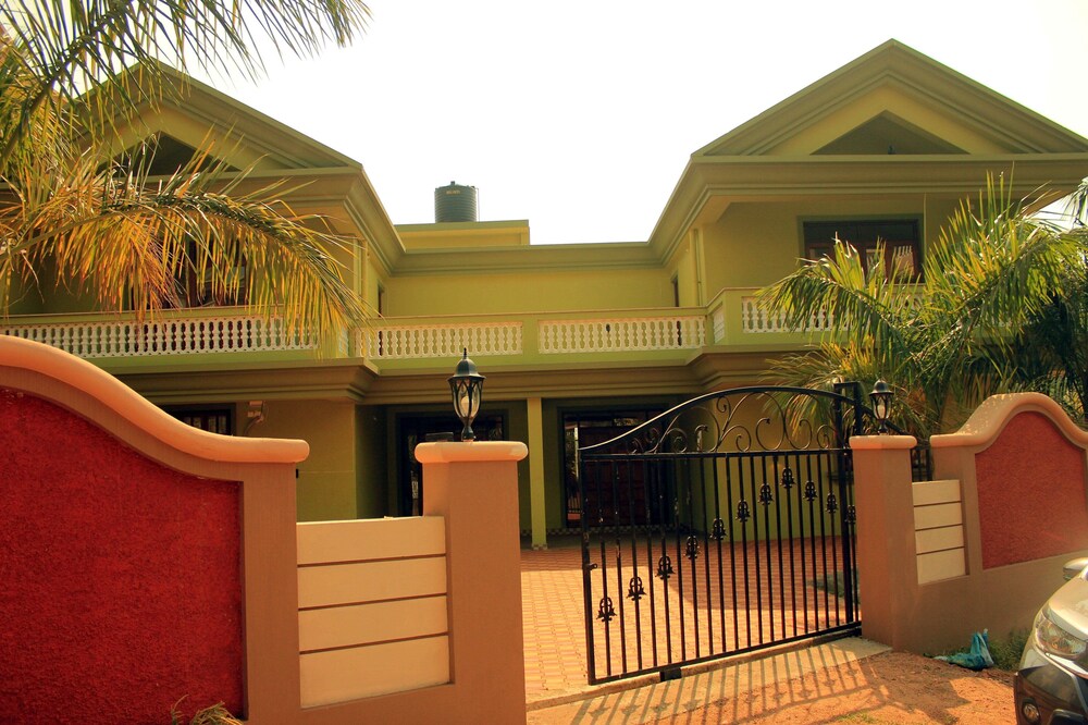 Kenny's Holiday Villa