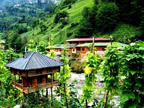 Front of property - Kaptan Alabalik Konaklama Tesisleri (Camlihemsin)