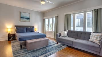 4 bedrooms, iron/ironing board, travel cot, free WiFi