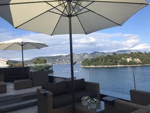 Terrace/patio - High View: A Secluded, Award-Winning  Luxury Seaside Villa With Huge Jacuzzi (Racišce)