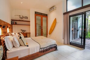 4 bedrooms, in-room safe, iron/ironing board, free WiFi - Beautiful 4 Bedroom Villa, Oberoi (Seminyak)