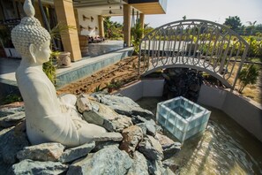 Property grounds - Natural Pearl Farmhouse - Fun, Family, and your own Farm Stay (Jaipur)