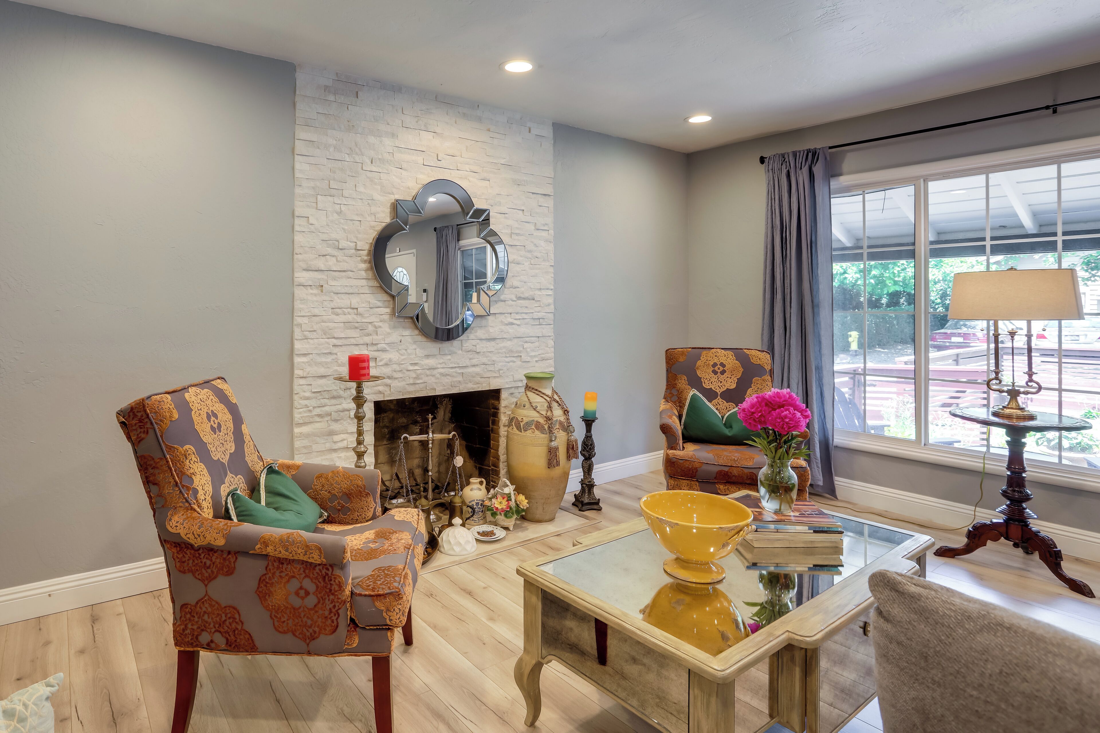 Family Home w/ Pool ~ 7 Mi to Downtown Sacramento!