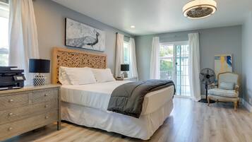 3 bedrooms, iron/ironing board, internet, bed sheets