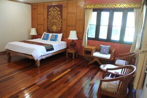 Blackout curtains, free WiFi, bed sheets - Siblanburi Resort (Mae Hong Son)