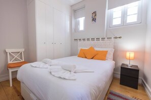 1 bedroom, iron/ironing board, Internet