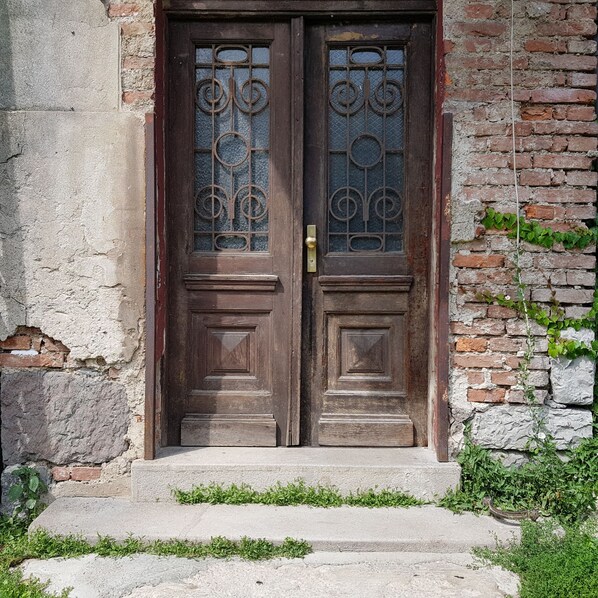 Property entrance - Villa Coola (Ljubljana)