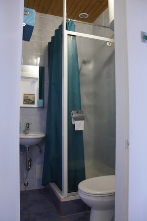 Apartment | Bathroom