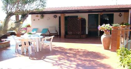 BAIA-LUNA Vacation Home. Room 2