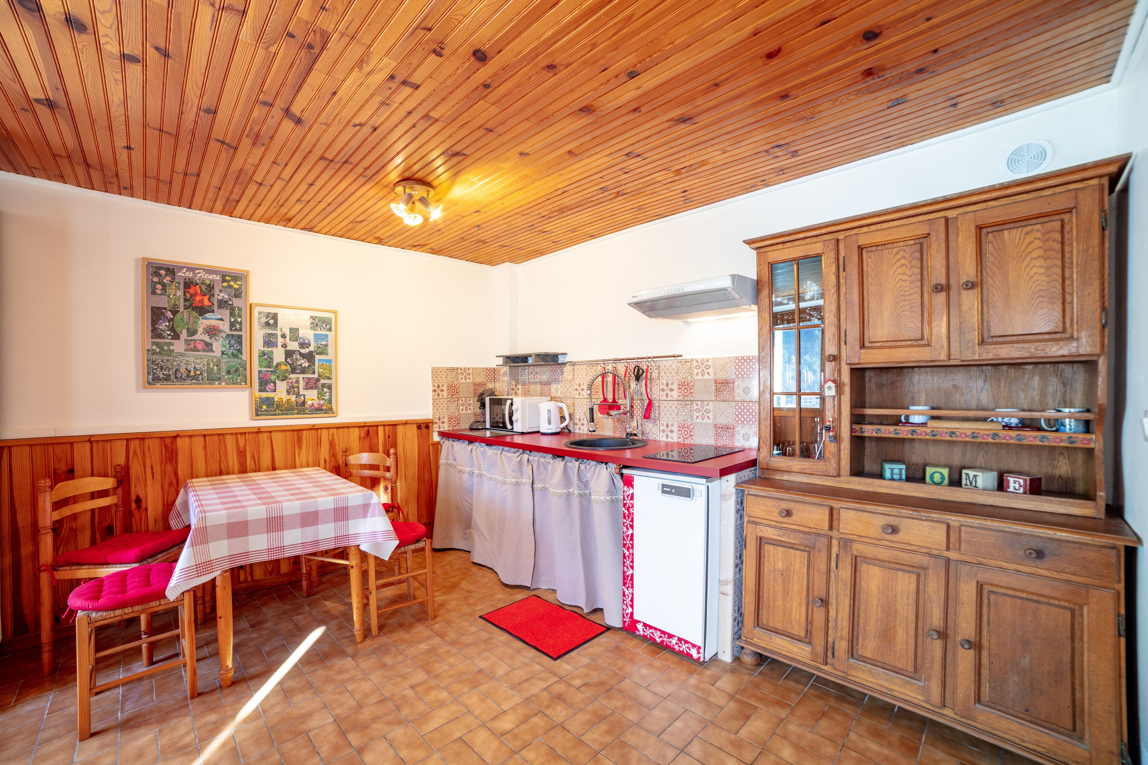 300m from the heart of the village, studio, 25m², new, quiet, great view