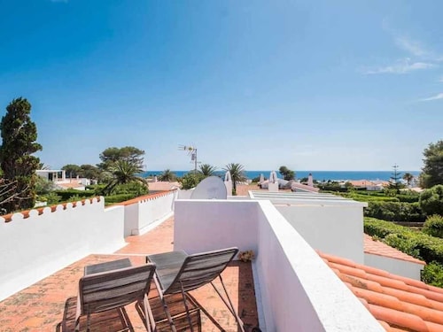 VILLA JARAMA - Tyylikäs moderni huvila lähellä rantaa