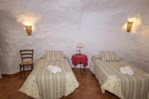 1 bedroom, iron/ironing board, free WiFi, bed sheets - Casas Cueva El Mirador de Galera for 2 people (Galera)