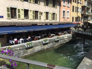 ลานระเบียง/นอกชาน