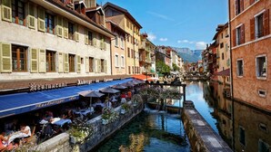 Front of property - Auberge du Lyonnais (Annecy)