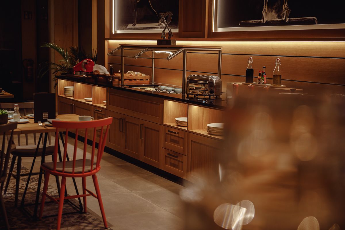 daily buffet breakfast (eur 17.5 per person)