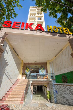 Property entrance - Seika Hotel (Ho Chi Minh City)