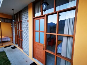 Mặt tiền nơi lưu trú