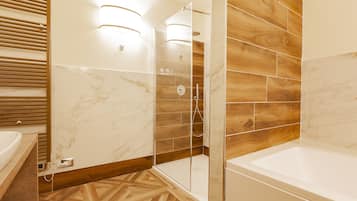 Exclusive Suite | Bilik Mandi | Kelengkapan dandanan diri percuma, pengering rambut, selipar, bidet