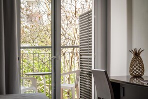 Bureau, Wi-Fi, draps fournis