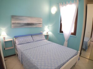 2 makuuhuonetta, silitysrauta/-lauta, vauvan matkasänky, Wi-Fi