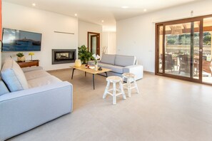 TV - Villa Sa Canova D'Ariany (Ariany)