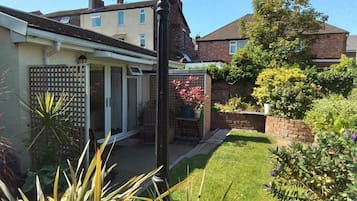 Value Room- Double Room with Ensuite | Garden view