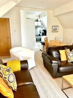 Penthouse Apartment | 熨斗/熨衣板、免费 WiFi、床单